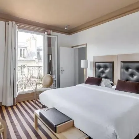 Hotel Duret Champs Elysées 4*