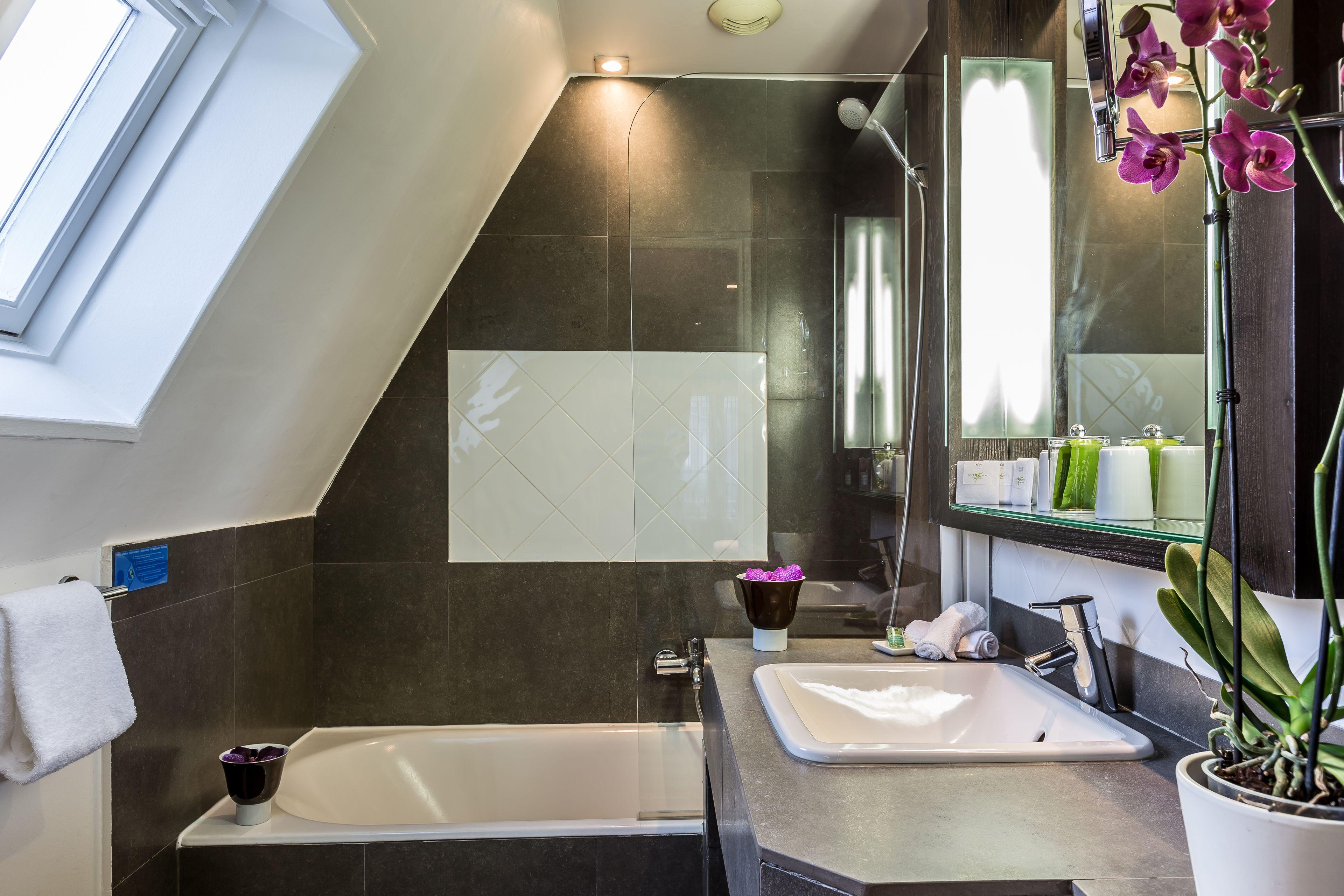 Duret Champs Elysées Hotel 4*